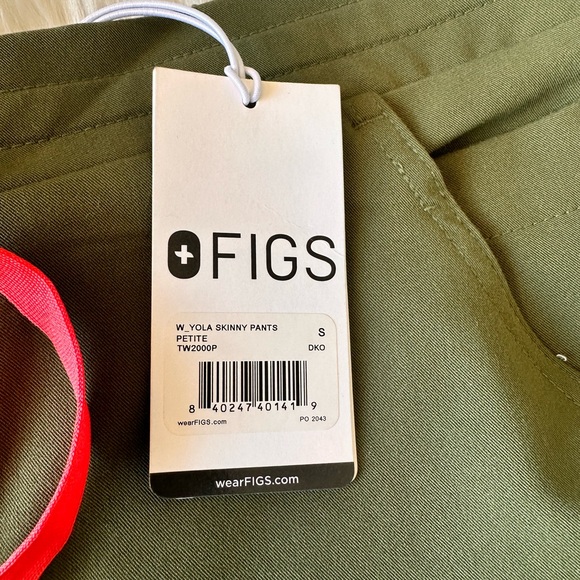 Figs Dark Olive Yola Small Petites. - Picture 2 of 4